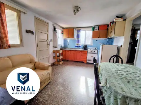 Casa 7 ambientes con 2 baños