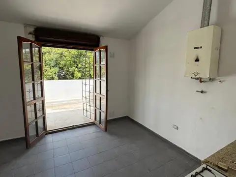 Jose Javier Diaz 1000, Piso 1