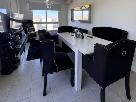 Departamento 2 ambientes con terraza privada y cochera en Venta en San Martin Centro
