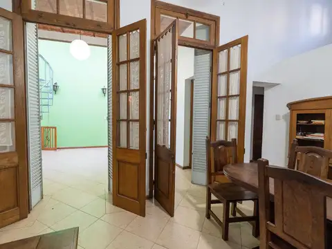 CASA EN VENTA 3 DORMITORIOS CON JARDIN ARROYITO