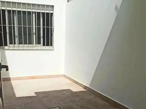 Depto Tipo Casa en Venta de 2 ambientes