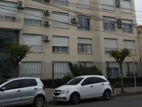 Alsina 728-exc. Depto Vta 2 Dor Bcon Fte Exc. Zona