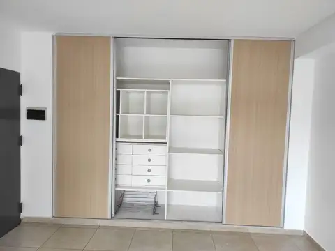 Tinogasta 3300, Piso 4