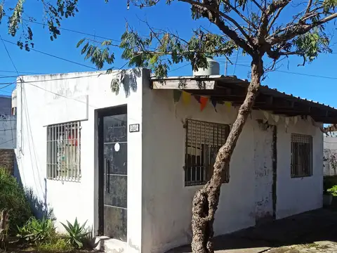 Casa en Venta en Berazategui, USD 90.000