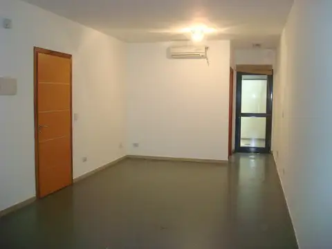 MONOAMBIENTE   CON PATIO  EN PLANTA BAJA