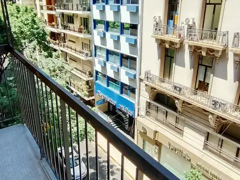 Marcelo Torcuato De Alvear 2100, Piso 5