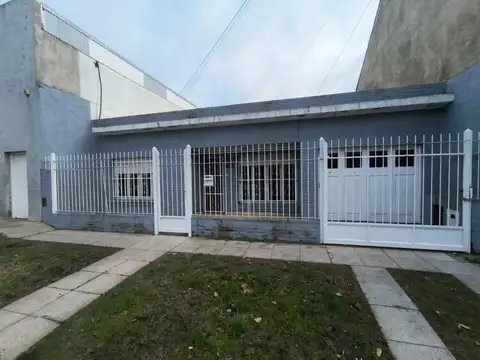 VENTA CASA 3 AMBIENTES A RECICLAR CON QUINCHO