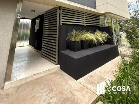 Oficina en Alquiler en Aldea Lago, $ 350.000