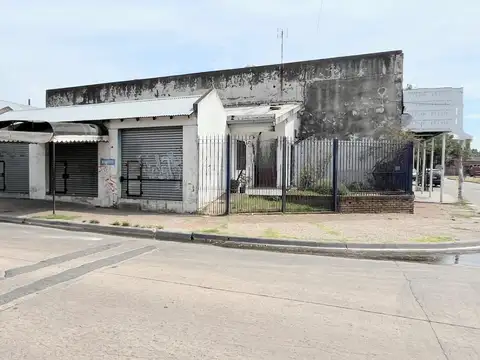 Oportunidad 5 Locales + departamento tipo casa