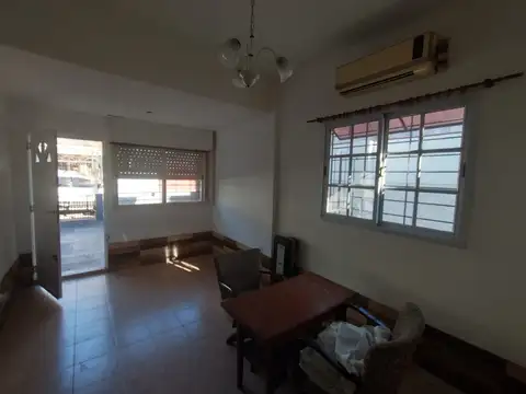 Casa Americana 3 Ambientes en Venta - Moron Norte