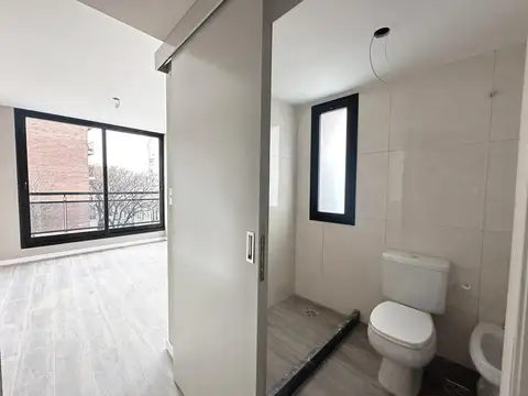 Cerrito 1500 - Esquina Paraguay - Oficina