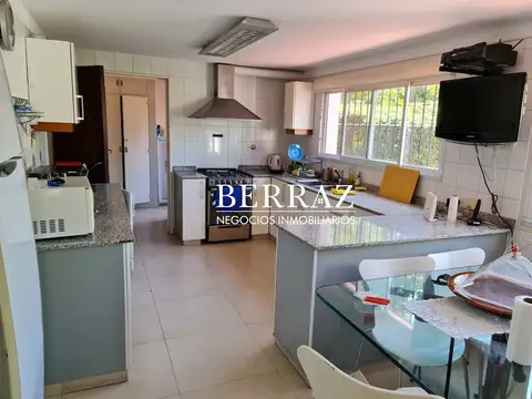 Casa Venta 3 Dormitorios Barrio Olivos Golf Club Lote de 638 m2 Pilar