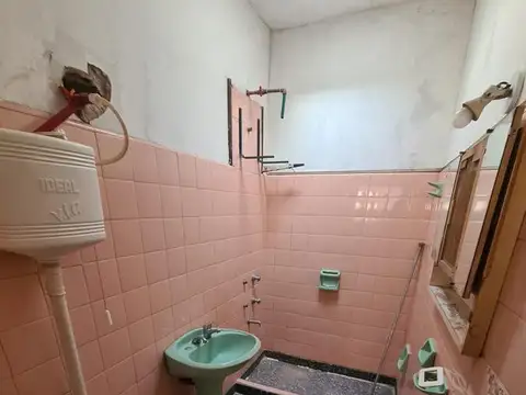 Casa multifamiliar a reciclar en Suarez