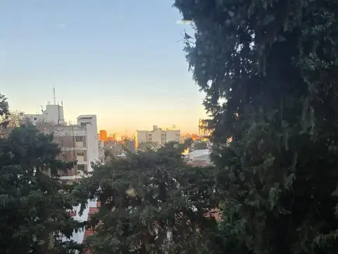 Martin Juan Haedo 1400, Piso 4