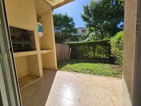 Departamento en Alquiler con 1 cochera