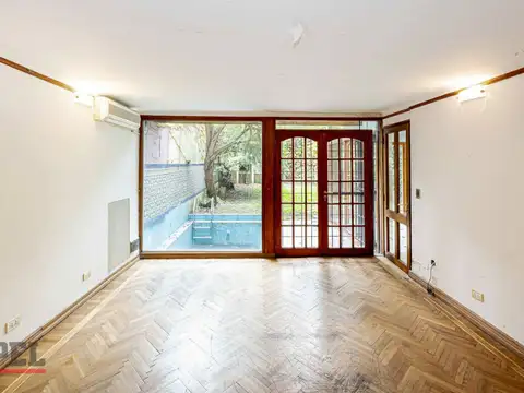 Casa 6 ambientes con 4 baños