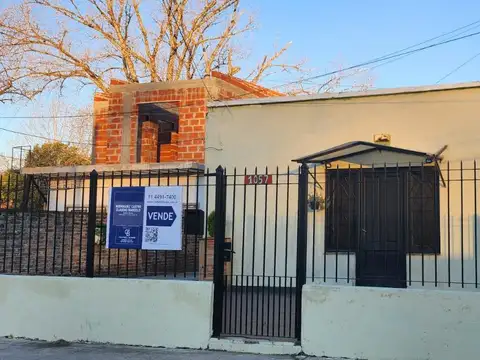 Venta Casa 2 ambientes cochera en A. Verde Lavallol Lomas de Zamora
