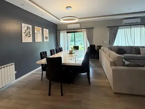 Venta de Casa 5 Ambientes en Pilar