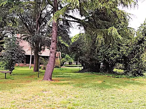 Río de La Plata  Entre las calles Río Teuco y Río Atuel