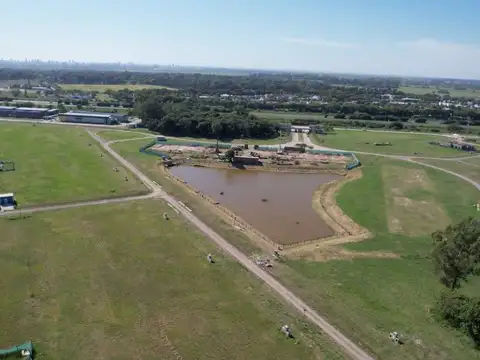 Lote en Barrio privado La Reserva Nro 5