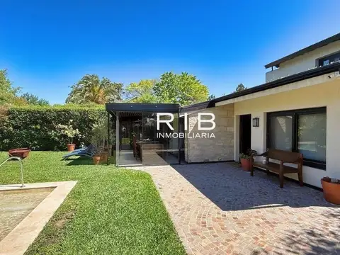 Excelente Propiedad Moderna con 4 dormitorios