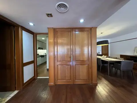 Departamento 8 ambientes con 4 baños