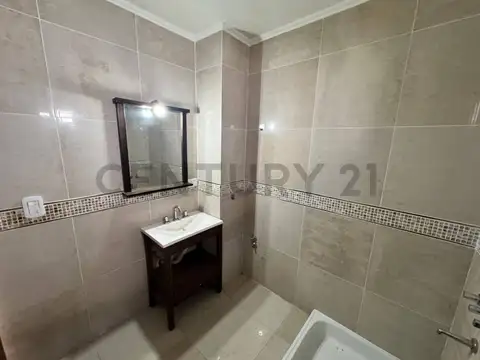 VENTA CASA DE 3 DORMITORIOS 133 Y 518
