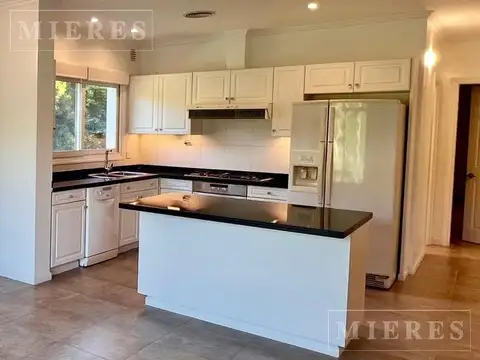 Casa en alquiler anual en La Lomada