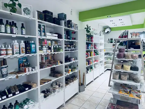 Local en Alquiler Via Pública