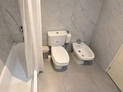 Departamento en Alquiler con 1 cocheras