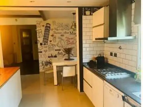 Casa 4 ambientes con 3 baños