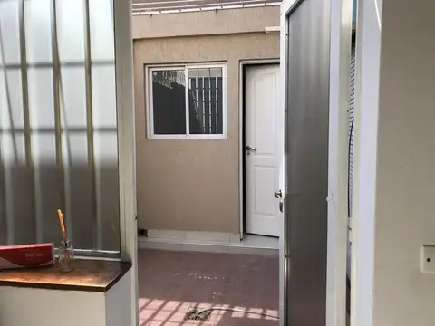 CASA EN CALLE PELLEGRINI 236 CIUDAD