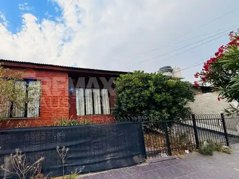 CASA 3 DORMITORIOS BARRIO PUEYRREDON