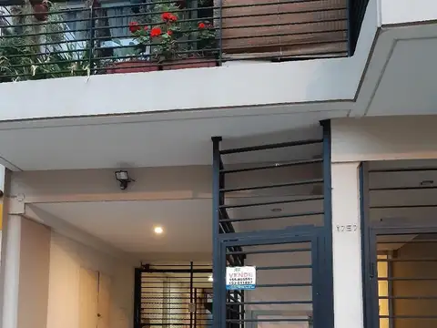 COCHERA - ZONA CENTRO - SEMI CUBIERTA - BAJAS EXPENSAS - DISPONIBILIDAD - INVERSORES