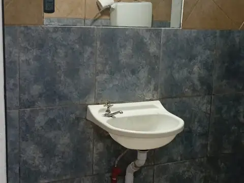 Local en Alquiler en Adrogue, $ 600.000