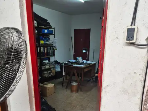 VENTA DE GALPON CON OFICINA - OPORTUNIDAD