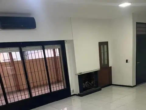 PH en venta - 4 Dormitorios 2 Baños - Villa Urquiza