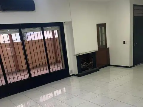 PH en venta - 4 Dormitorios 2 Baños - Villa Urquiza