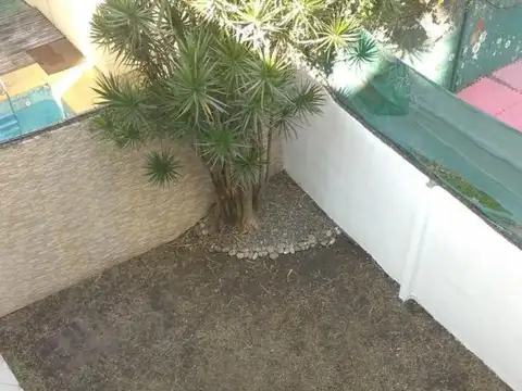 Depto Tipo Casa en Venta de 4 dormitorios