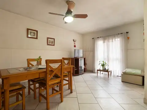 CASA EN VENTA 3 DORMITORIOS Y COCHERA