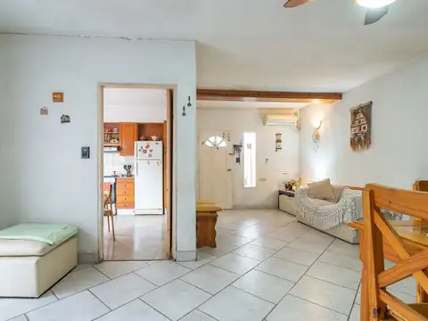 Casa 4 ambientes con 1 baño