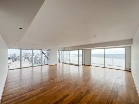 Piso exclusivo de 4 dormitorios en Torre Britania