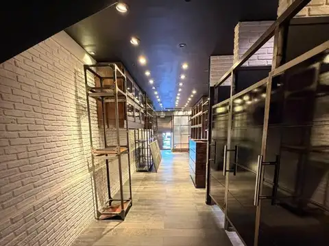 Local Comercial sobre Avenida Arieta. Excelente Ubicacion