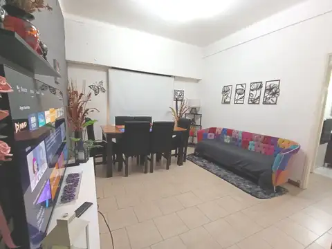 3 Ambientes PH en  Planta Baja en Lateral  PATIO Cubierto - Muy Buen Estado