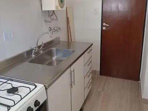 Av Maipu al 1800