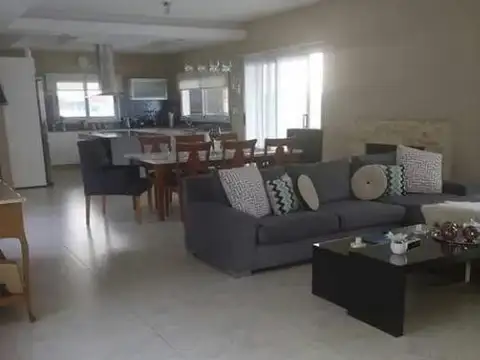 Casa en Venta en San Vicente, USD 380.000