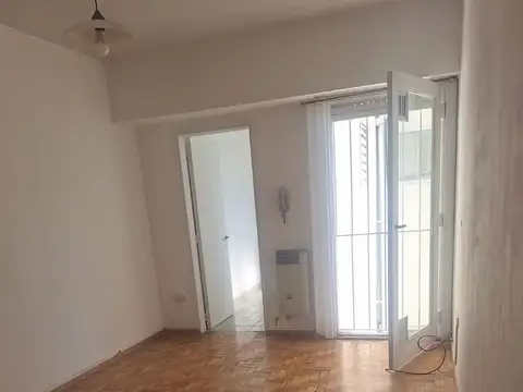 J Bonifacio 300, Piso 4