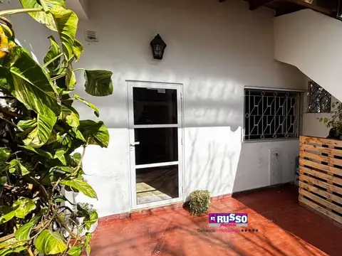 Depto Tipo Casa en Alquiler de 2 dormitorios