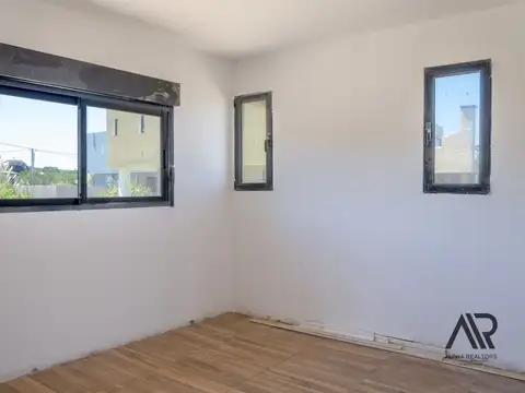 Casa en Venta en La Asturiana, USD 165.000