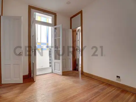 VENTA PH 4 AMBIENTES CON BALCÓN Y TERRAZA EN ALMAGRO